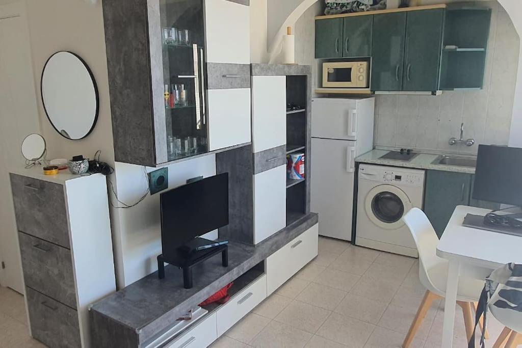 Apartamento Con Terraza A Pie De Playa ベナルマデナ エクステリア 写真